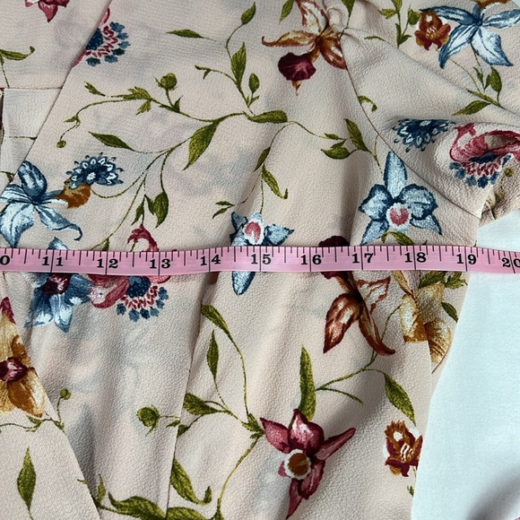 Lily White L Pink Floral Blouse - Picture 12 of 13